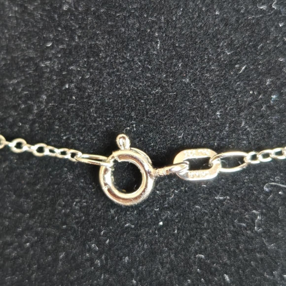 Sterling Silver 4-Leaf Shamrock Pendent - Picture 4 of 5